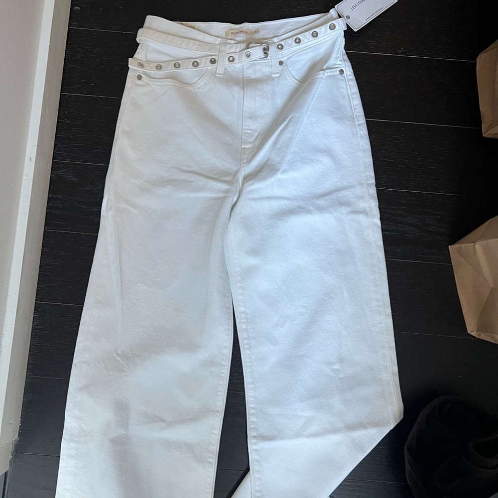 White Ribcage Wide Leg Women’s Wide Leg Jeans NWT